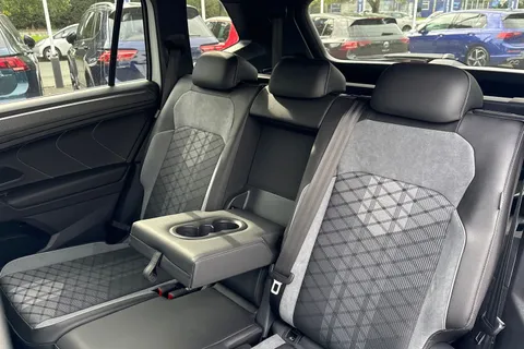 19 of 50 for VOLKSWAGEN TIGUAN ALLSPACE 2.0 TDI R-Line 5dr DSG