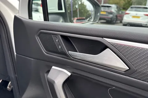 21 of 50 for VOLKSWAGEN TIGUAN ALLSPACE 2.0 TDI R-Line 5dr DSG