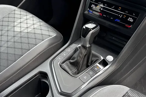 23 of 50 for VOLKSWAGEN TIGUAN ALLSPACE 2.0 TDI R-Line 5dr DSG