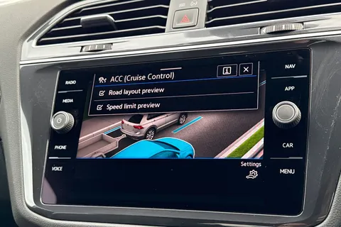 31 of 50 for VOLKSWAGEN TIGUAN ALLSPACE 2.0 TDI R-Line 5dr DSG