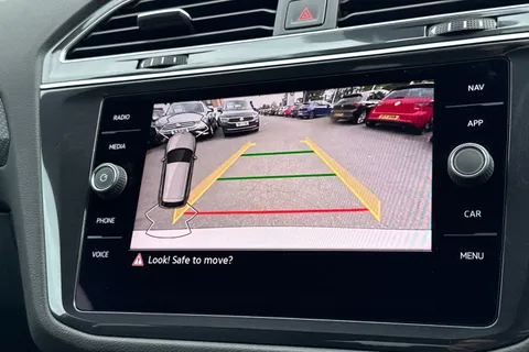 35 of 50 for VOLKSWAGEN TIGUAN ALLSPACE 2.0 TDI R-Line 5dr DSG