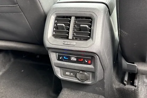 39 of 50 for VOLKSWAGEN TIGUAN ALLSPACE 2.0 TDI R-Line 5dr DSG