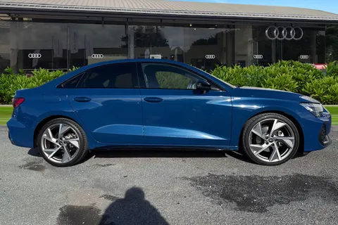 PK25MKC Audi A3 Black Edition 35 TFSI  150 PS S tronic Thumbnail #4