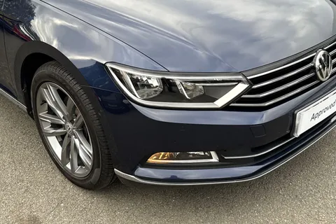 DE17CKJ Volkswagen Passat 2.0 TDI GT Saloon | Park Assist | Rear Camera Thumbnail #9