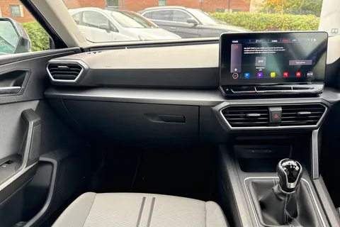 20 of 62 for SEAT LEON 1.0 TSI EVO SE Dynamic 5dr