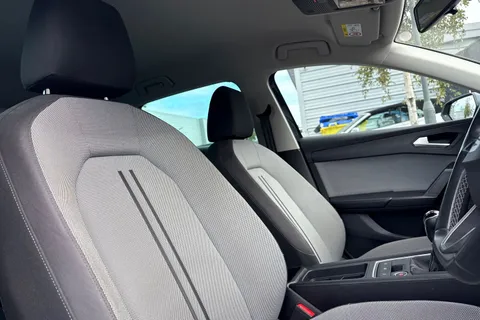 24 of 62 for SEAT LEON 1.0 TSI EVO SE Dynamic 5dr