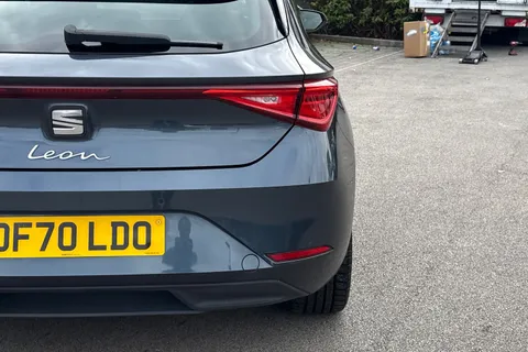 29 of 62 for SEAT LEON 1.0 TSI EVO SE Dynamic 5dr