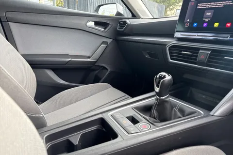 40 of 62 for SEAT LEON 1.0 TSI EVO SE Dynamic 5dr