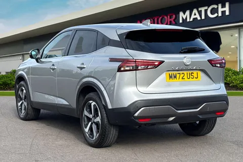 MM72USJ Nissan Qashqai 1.3 DIG-T MHEV N-Connecta Euro 6 (s/s) 5dr Thumbnail #3