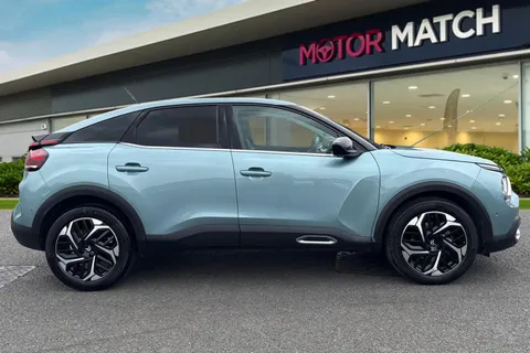 KM23ZFA Citroën C4 1.2 PureTech Shine Plus EAT8 Euro 6 (s/s) 5dr Thumbnail #4