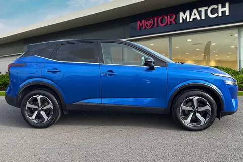 PK72DRV Nissan Qashqai 1.3 DIG-T MHEV N-Connecta Euro 6 (s/s) 5dr Thumbnail #4