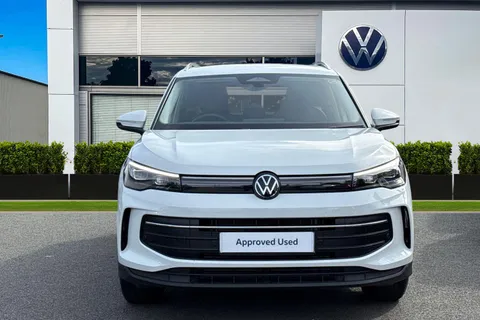 AO25XUA Volkswagen Tiguan 1.5 eTSI 150 Match 5dr DSG | Rear Camera | Navigation System Thumbnail #6