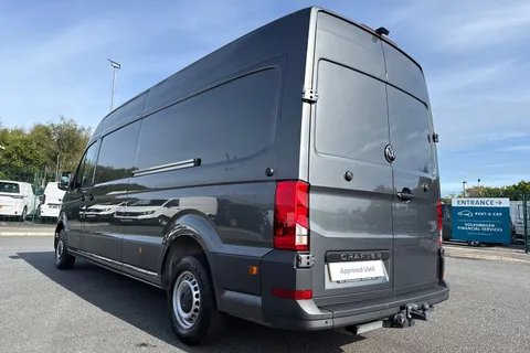 DF25XDW Volkswagen Crafter 2.0 TDI 140PS Commerce Plus High Roof Van Thumbnail #8