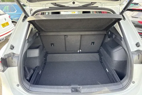 AO25XUA Volkswagen Tiguan 1.5 eTSI 150 Match 5dr DSG | Rear Camera | Navigation System Thumbnail #7