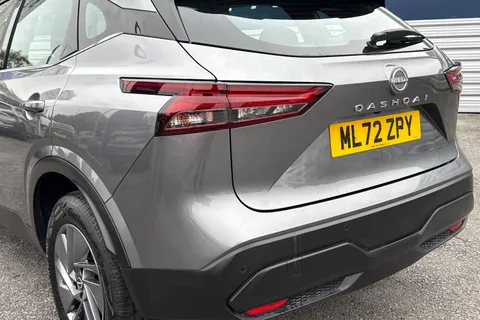 ML72ZPY Nissan Qashqai 1.3 DIG-T MHEV Acenta Premium Euro 6 (s/s) 5dr Thumbnail #8
