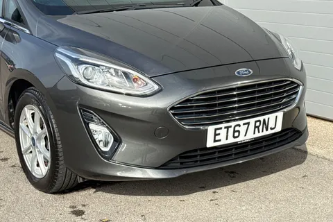 ET67RNJ Ford Fiesta 1.1 Ti-VCT Zetec Euro 6 (s/s) 3dr Thumbnail #9