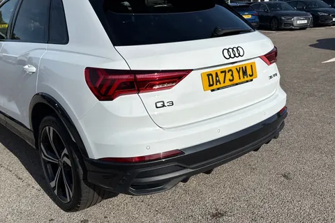 DA73YMJ Audi Q3 Black Edition 35 TFSI 150 PS S tronic Thumbnail #9