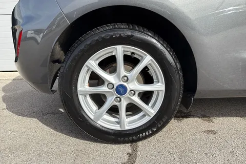 ET67RNJ Ford Fiesta 1.1 Ti-VCT Zetec Euro 6 (s/s) 3dr Thumbnail #10