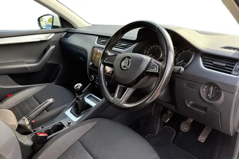 SE68KWA Škoda Octavia 1.6 TDI SE Euro 6 (s/s) 5dr Thumbnail #8