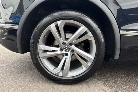OX72BUH Volkswagen Tiguan 1.5 TSI 150 R-Line Edition 5dr DSG Thumbnail #11