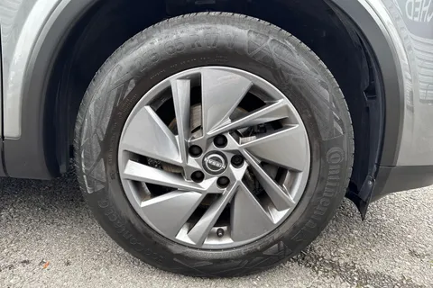 ML72ZPY Nissan Qashqai 1.3 DIG-T MHEV Acenta Premium Euro 6 (s/s) 5dr Thumbnail #11