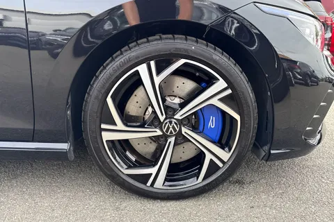 BJ73GPO Volkswagen Golf 2.0 TSI 320 R 4Motion 5dr DSG | Panoramic Sunroof | Heated Seats | DCC Thumbnail #10