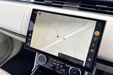 12 of 41 for Land Rover Range Rover 3.0 D350 Autobiography 5dr