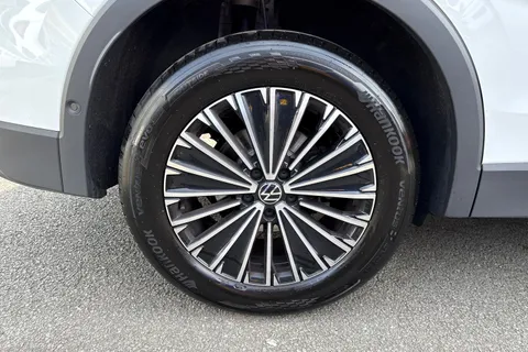 AO25XUA Volkswagen Tiguan 1.5 eTSI 150 Match 5dr DSG | Rear Camera | Navigation System Thumbnail #11