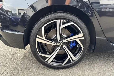 BJ73GPO Volkswagen Golf 2.0 TSI 320 R 4Motion 5dr DSG | Panoramic Sunroof | Heated Seats | DCC Thumbnail #11