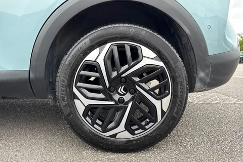 KM23ZFA Citroën C4 1.2 PureTech Shine Plus EAT8 Euro 6 (s/s) 5dr Thumbnail #14