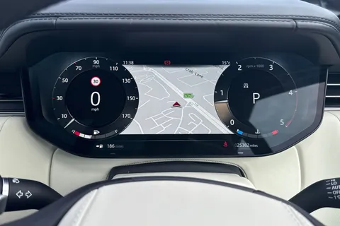 17 of 41 for Land Rover Range Rover 3.0 D350 Autobiography 5dr