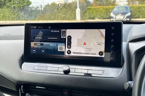 MM72USJ Nissan Qashqai 1.3 DIG-T MHEV N-Connecta Euro 6 (s/s) 5dr Thumbnail #18