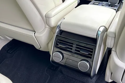 19 of 41 for Land Rover Range Rover 3.0 D350 Autobiography 5dr