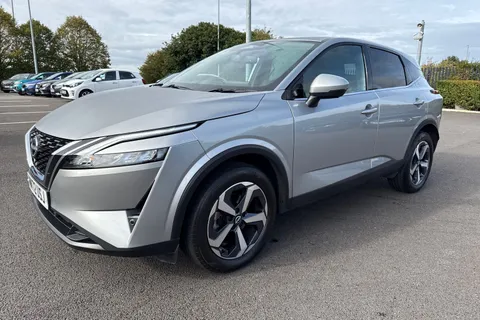 MM72USJ Nissan Qashqai 1.3 DIG-T MHEV N-Connecta Euro 6 (s/s) 5dr Thumbnail #28