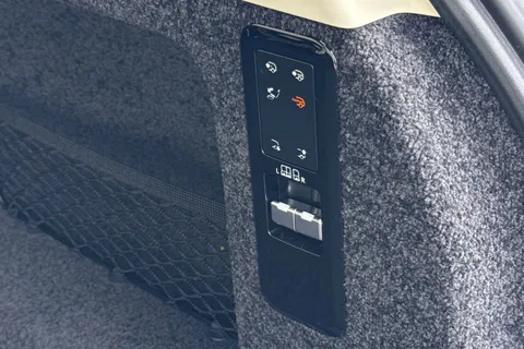 27 of 41 for Land Rover Range Rover 3.0 D350 Autobiography 5dr