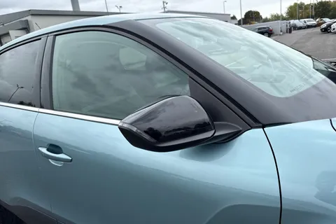 KM23ZFA Citroën C4 1.2 PureTech Shine Plus EAT8 Euro 6 (s/s) 5dr Thumbnail #29