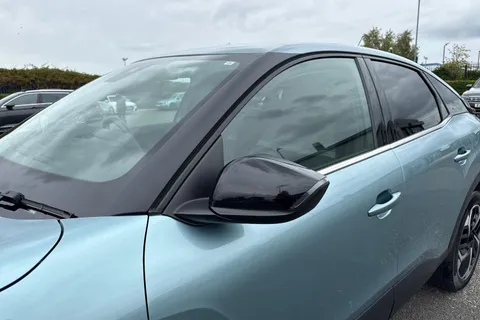 KM23ZFA Citroën C4 1.2 PureTech Shine Plus EAT8 Euro 6 (s/s) 5dr Thumbnail #30