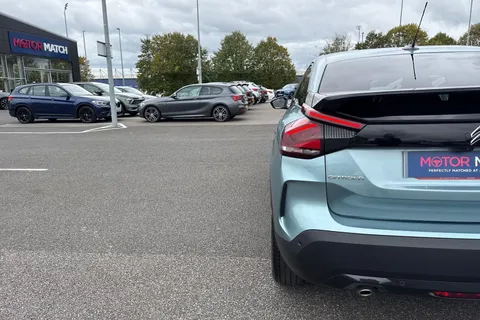 KM23ZFA Citroën C4 1.2 PureTech Shine Plus EAT8 Euro 6 (s/s) 5dr Thumbnail #32