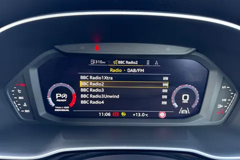 DA73YMJ Audi Q3 Black Edition 35 TFSI 150 PS S tronic Thumbnail #31