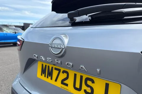 MM72USJ Nissan Qashqai 1.3 DIG-T MHEV N-Connecta Euro 6 (s/s) 5dr Thumbnail #34
