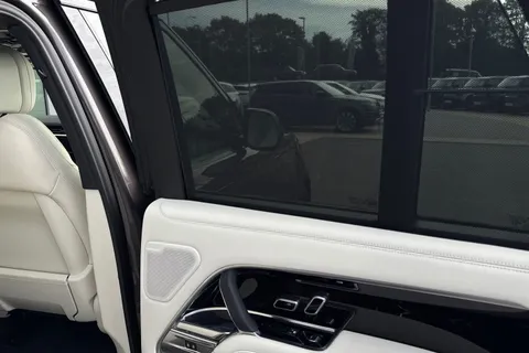 37 of 41 for Land Rover Range Rover 3.0 D350 Autobiography 5dr