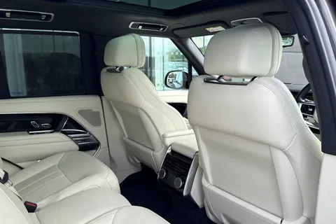 38 of 41 for Land Rover Range Rover 3.0 D350 Autobiography 5dr