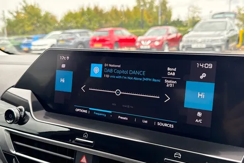 KM23ZFA Citroën C4 1.2 PureTech Shine Plus EAT8 Euro 6 (s/s) 5dr Thumbnail #41