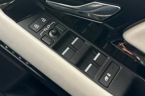 DX25OFZ Land Rover Range Rover Evoque 2.0 D200 Dynamic HSE 5dr Thumbnail #39