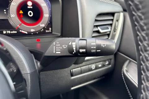 MM72USJ Nissan Qashqai 1.3 DIG-T MHEV N-Connecta Euro 6 (s/s) 5dr Thumbnail #43