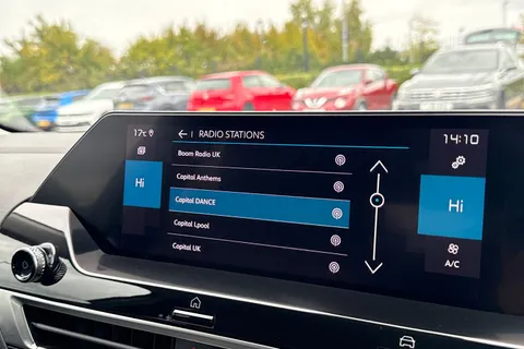 KM23ZFA Citroën C4 1.2 PureTech Shine Plus EAT8 Euro 6 (s/s) 5dr Thumbnail #44