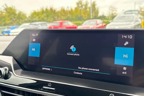 KM23ZFA Citroën C4 1.2 PureTech Shine Plus EAT8 Euro 6 (s/s) 5dr Thumbnail #46