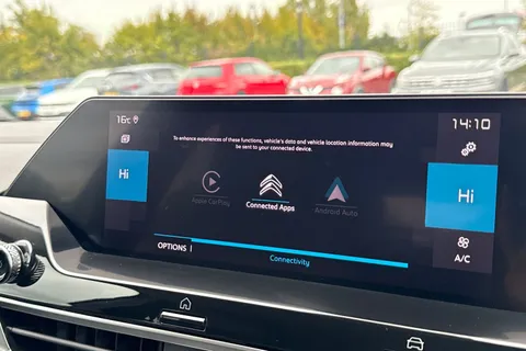 KM23ZFA Citroën C4 1.2 PureTech Shine Plus EAT8 Euro 6 (s/s) 5dr Thumbnail #47