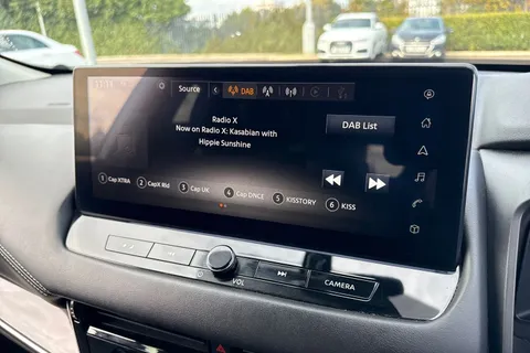 MM72USJ Nissan Qashqai 1.3 DIG-T MHEV N-Connecta Euro 6 (s/s) 5dr Thumbnail #48