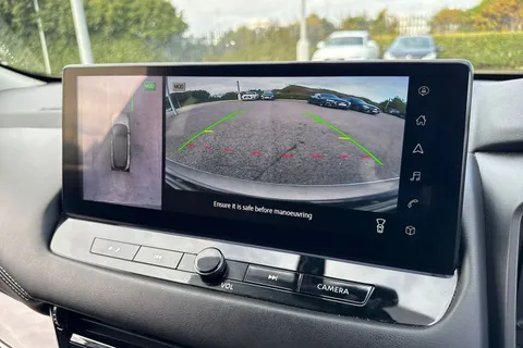 MM72USJ Nissan Qashqai 1.3 DIG-T MHEV N-Connecta Euro 6 (s/s) 5dr Thumbnail #55